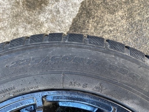 【取りに来ていただける方限定】TOYO TIRE スタッドレスタイヤ225/60R17 990
