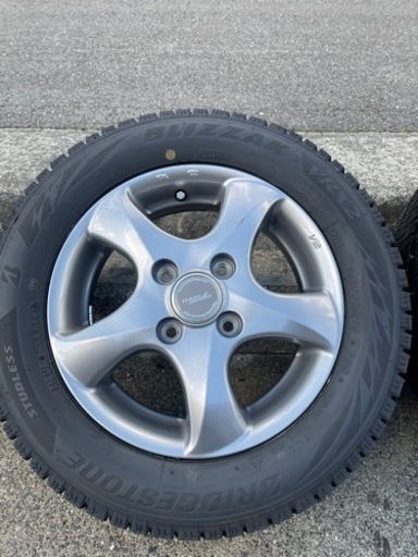 スタッドレスタイヤ　ホイールセット