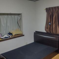 ダブルベッドのフレーム