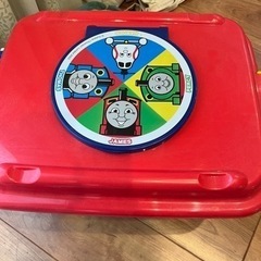 機関車トーマス　おもちゃ入れの画像