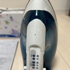 スチームアイロン　TOSHIBA TA-B65の画像