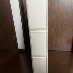 ３段ストッカー