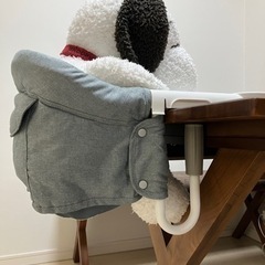 Inglesina テーブルチェアの画像