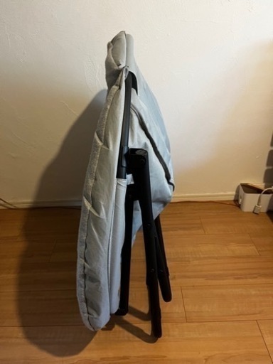 コストコ折りたたみソーサーチェアーグレー (伊藤智久) 日吉本町の椅子