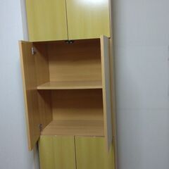 扉付きボックス棚