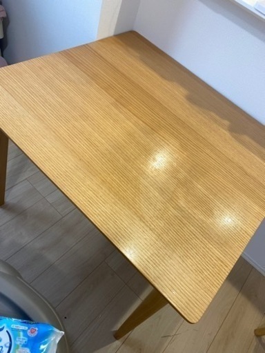決まりました　ダイニングテーブルと椅子2脚