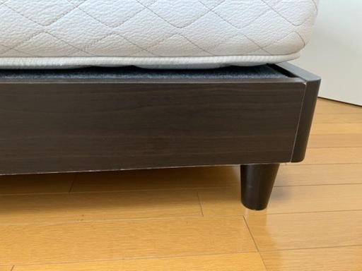 セミダブルベッド　木製　濃茶
