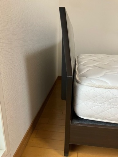 セミダブルベッド　木製　濃茶