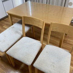ダイニングテーブル1式セットの画像