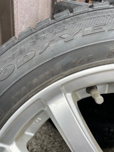 (取引中)15インチ　スタッドレス　ホイール付きタイヤ4本セット