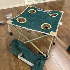 キャンプテーブル　キャプテンスタッグ