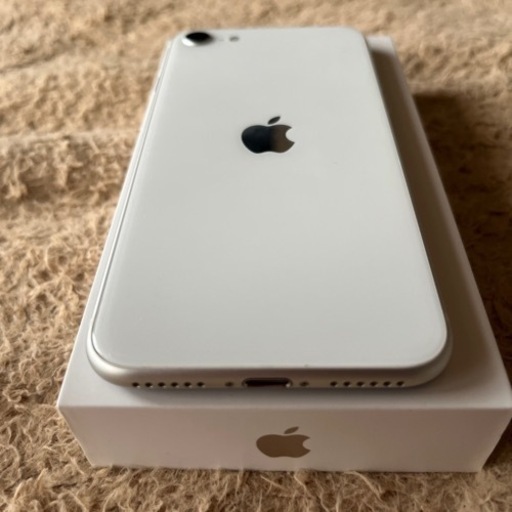 携帯　iPhone  SE第二世代　128 ホワイト　美品　値下げ❗️