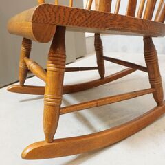 キツツキマークで親しまれている飛騨産業の穂高シリーズのロッキング