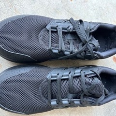 adidas 黒スニーカー 26センチ