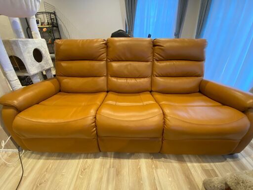 ３人掛け本革電動ソファー２万円