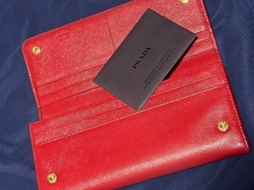 PRADA 長財布 赤