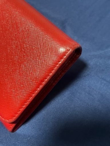 PRADA 長財布 赤