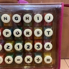 パンチ40個セット　ホールパンチ　パンチホール　赤ケースの画像