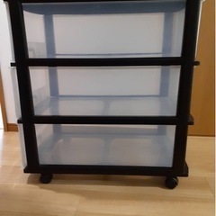 衣装ケースの画像