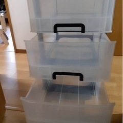 衣装ケースの画像