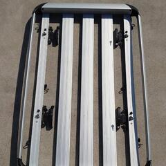 THULEのルーフラックの画像