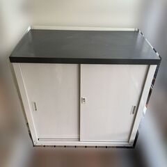 【取引中】グリーンライフ 物置 収納庫 屋外　高さ92cm