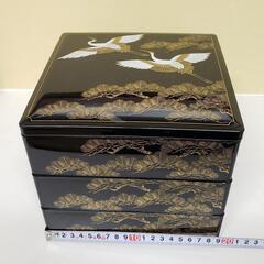 三段重箱（プラスチック）の画像