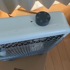 アイリスオーヤマ電気ストーブ ヒーター2023年製の画像