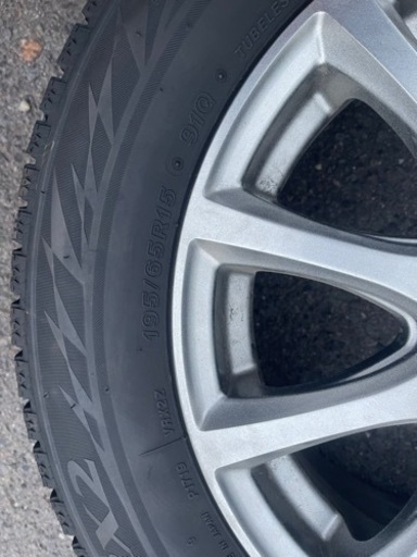 2021年製　プリウス用　スタッドレスタイヤ　195/65R15　アルミホイール付き　4本セット