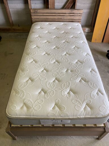 (決まりました)【地域限定 送料無料】　シングルベット＋大塚家具のマットレス付き　とても綺麗　引き取り　＃1217-0-1