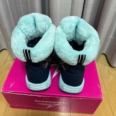 19.0EEE☆瞬足スノーブーツの画像