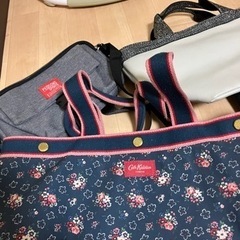 バッグ色々30個くらいあります、100円からの画像