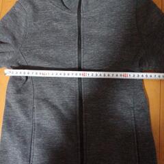 ユニクロ　アウターの画像