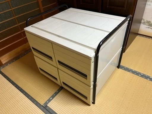 ⭐️年末年始まで。スチールラック収納(押入洋服ケース)物入れ