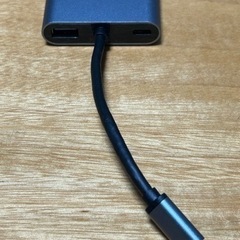 USB C to HDMI VGA 4 in 1 変換アダプタの画像