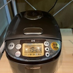 象印　3号炊き炊飯器