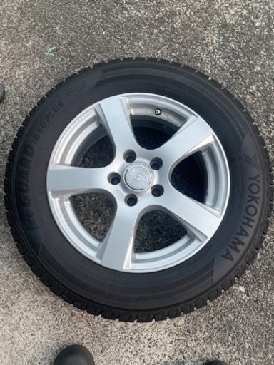 値下げしました。マークxに履いてたスタッドレスタイヤです。