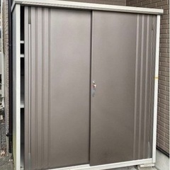 タクボ物置 収納　中型倉庫の画像