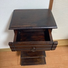 木製棚の画像