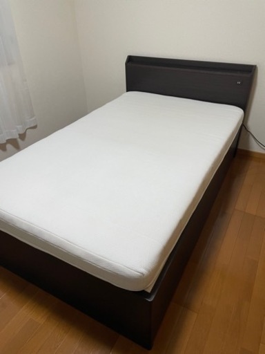 ニトリ　セミダブルベッド