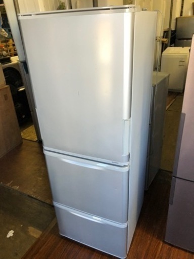 北九州市内配送無料　保証付き　シャープ SHARP SJ-W351C-S [冷蔵庫 （350L・どっちもドア） 3ドア シルバー系]