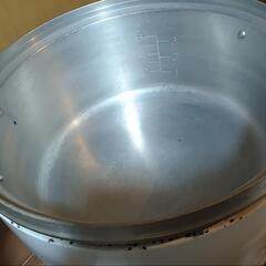 （お話し合い中）業務用ガス炊飯器と電気保温ジャーの画像