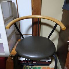 カフェテーブルセット（テーブル：１　椅子：３）の画像