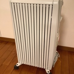 デロンギ　オイルヒーター　X字型フィン　電子タイマー付き0712...