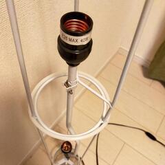 間接照明　骨組みと中身の画像