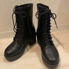 一回着用　ブーツ　レースアップブーツ  ヒールの画像