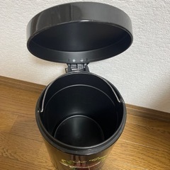 ゴミ箱の画像