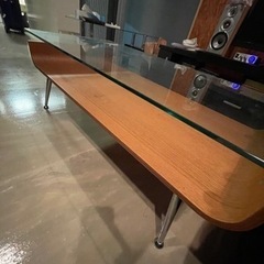 ガラステーブルの画像