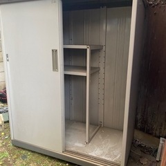 イナバ物置　収納　丈夫な物置　の画像