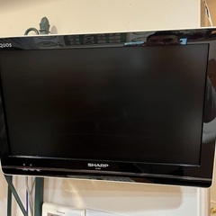 Sharp 19インチ テレビ　スタンド・壁付アダプター付き